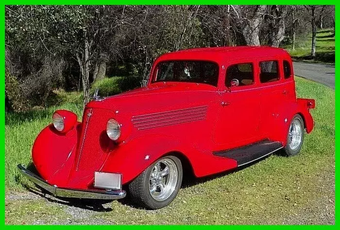 1934 Studebaker Commander 350 Chevrolet w/350 Turbo Trans Vintage Air 8" Ford RE 1934 Studebaker Commander Go Ahead Model Custom 4Dr
