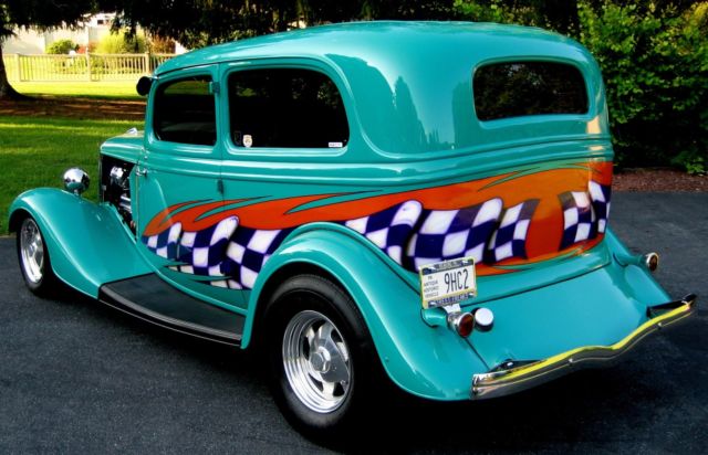 1934 Ford Tudor 2 Door Resto-Rod - photo 4