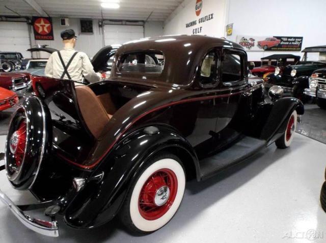 1934 Ford Coupe - photo 2