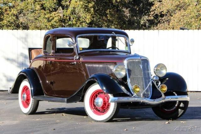 1934 Ford Coupe - photo 3