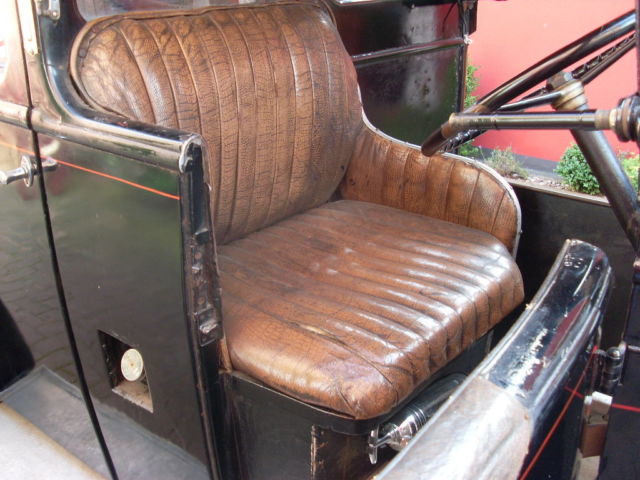 1935 Austin Taxi embossed crocodile leather - photo 10