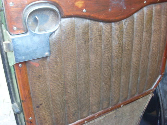1935 Austin Taxi embossed crocodile leather - photo 12