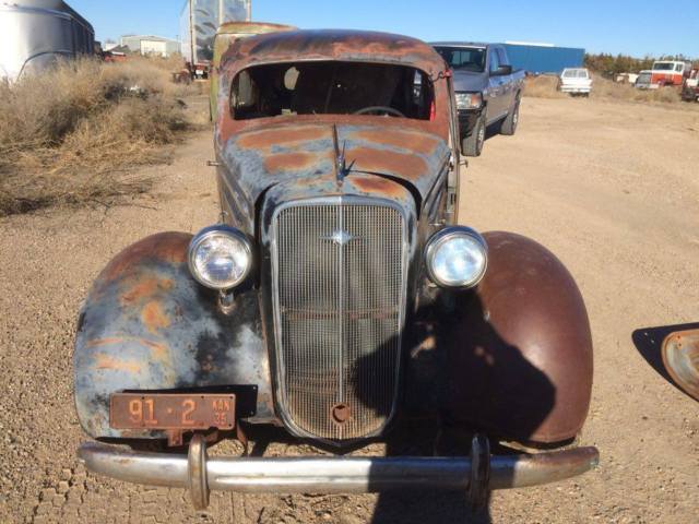 1935 CHEVROLET MASTER DELUXE 2 DOOR SUICIDE with TITLE 1935 Chevrolet MASTER DELUXE 2 DOOR SUICIDE