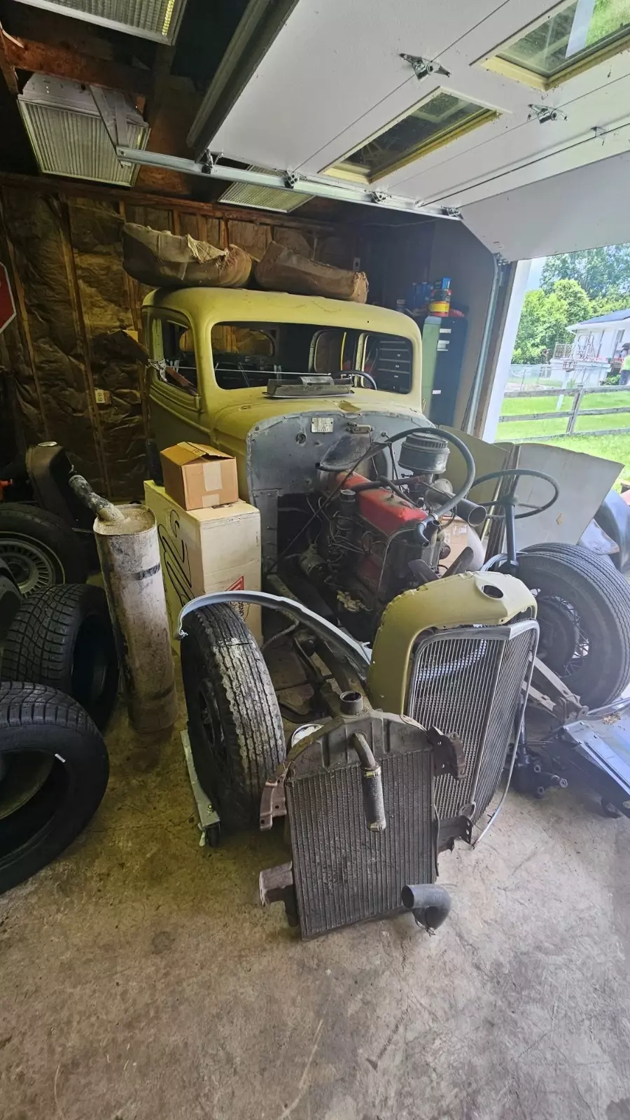 1935 Chevrolet Sedan - photo 7