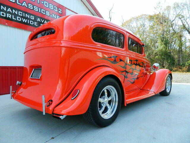 1935 Chevrolet Tudor Street Rod - photo 6