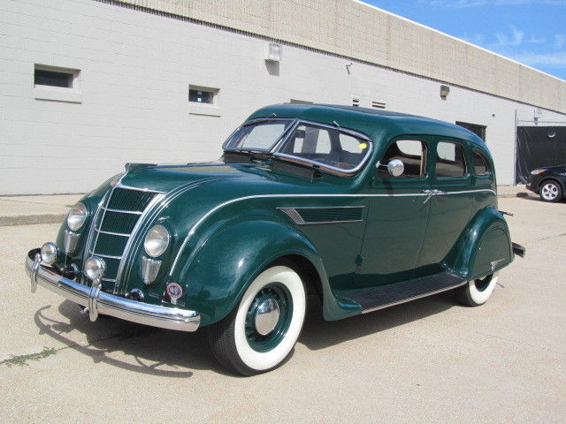 1935 Chrysler Airflow DeLuxe - photo 2