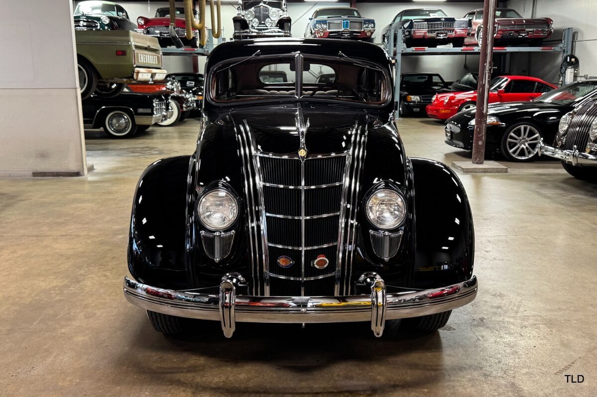 1935 Chrysler Imperial Airflow Series C-2 Sedan - photo 2