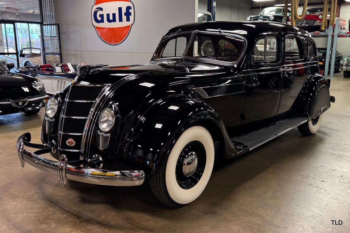 1935 Chrysler Imperial Airflow Series C-2 Sedan - photo 3