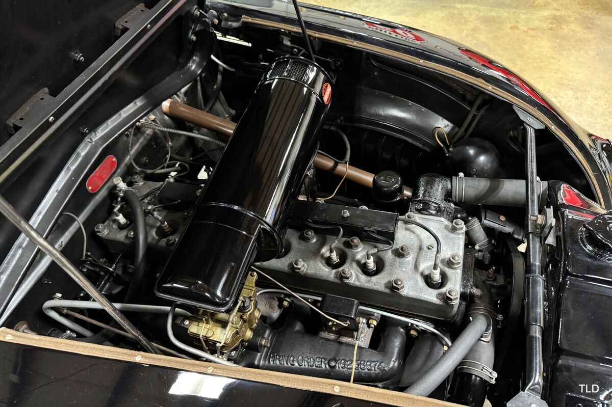 1935 Chrysler Imperial Airflow Series C-2 Sedan - photo 6