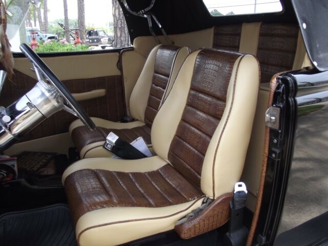 1935 Ford Roadster Custom Interior - photo 10