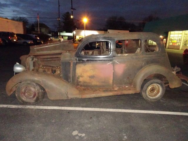 1935 Dodge Slant Back Full Vehicle,Clean Title,Missing Bumper is Included 1935 Dodge Deluxe