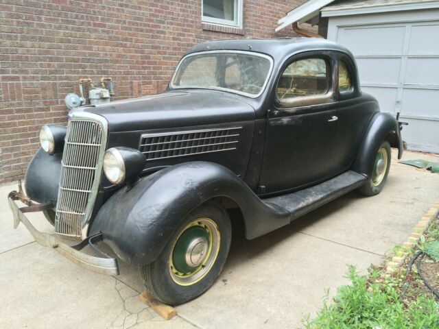 1935 Ford 48 Deluxe