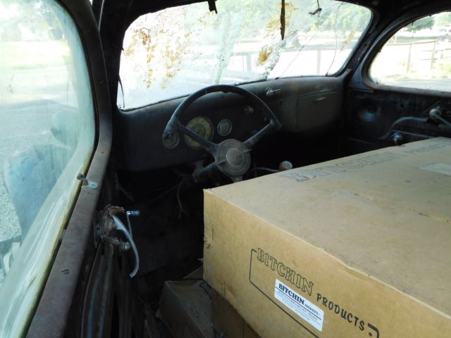1935 Ford 2 Door Sedan - photo 5