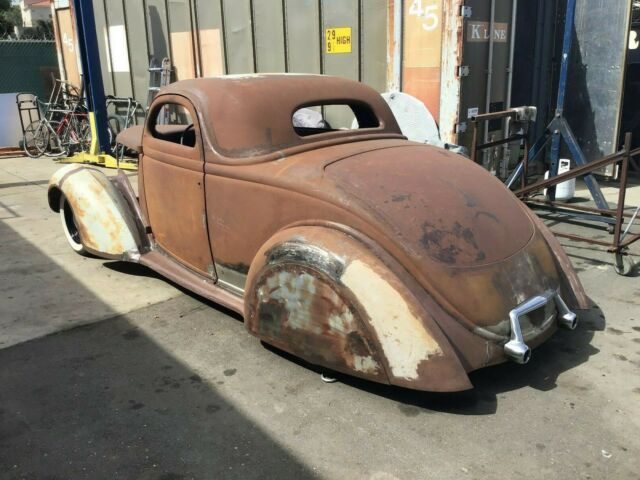1935 Ford 3 Window Coupe - photo 3