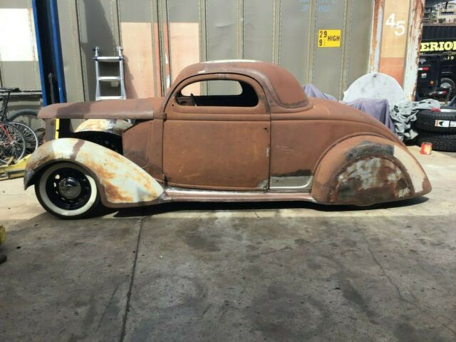 1935 Ford 3 Window Coupe - photo 4