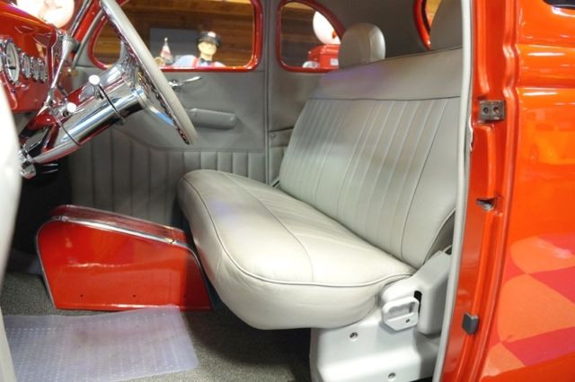 1935 Ford Coupe Steel Body & Fenders / 350 cui 3x2 carbs - photo 9