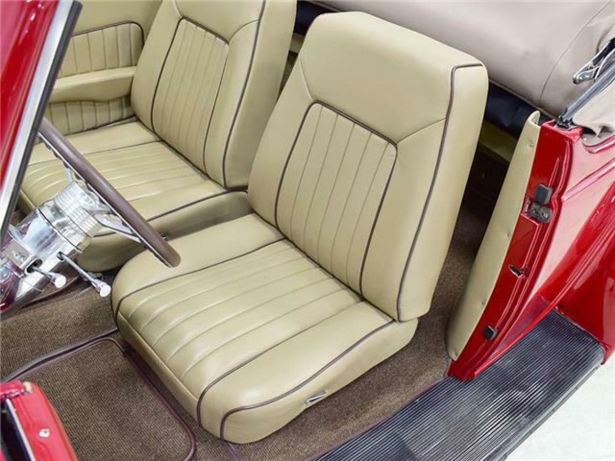 1935 Ford Deluxe - photo 8