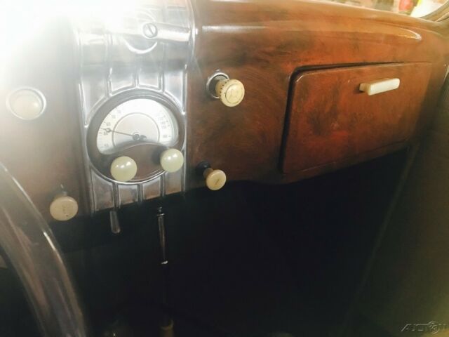 1935 Ford Deluxe Sedan All Steel California Car - photo 8