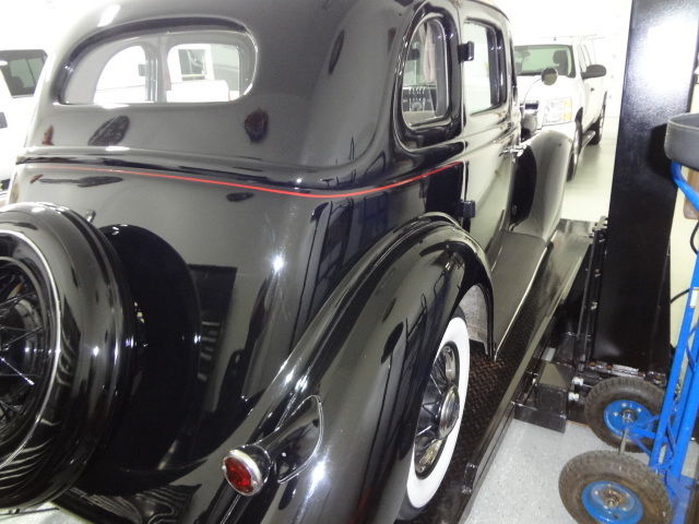 1935 Ford Deluxe - photo 3