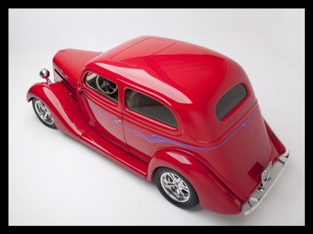 1935 Ford Deluxe Slantback Tudor Sedan 1935 Ford Deluxe Tudor Slantback Sedan
