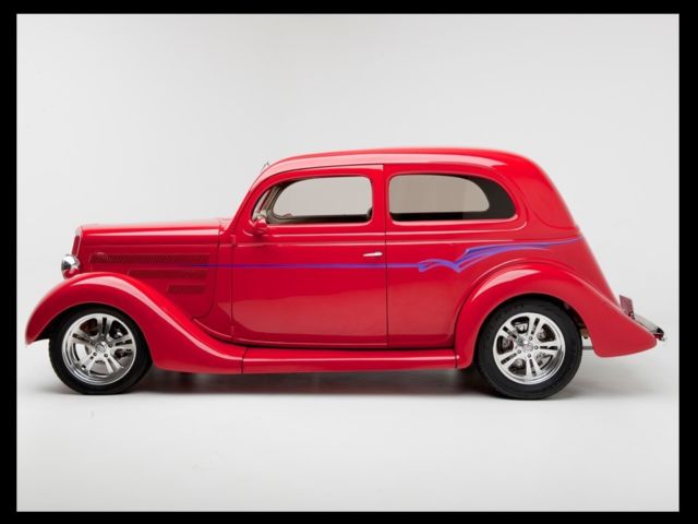 1935 Ford Deluxe Tudor Slantback Sedan - photo 10