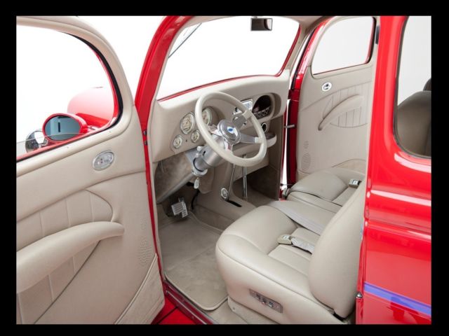 1935 Ford Deluxe Tudor Slantback Sedan - photo 12