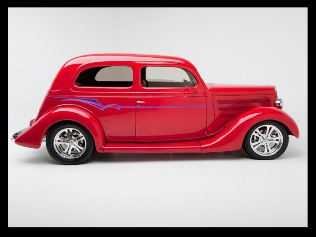 1935 Ford Deluxe Tudor Slantback Sedan - photo 9