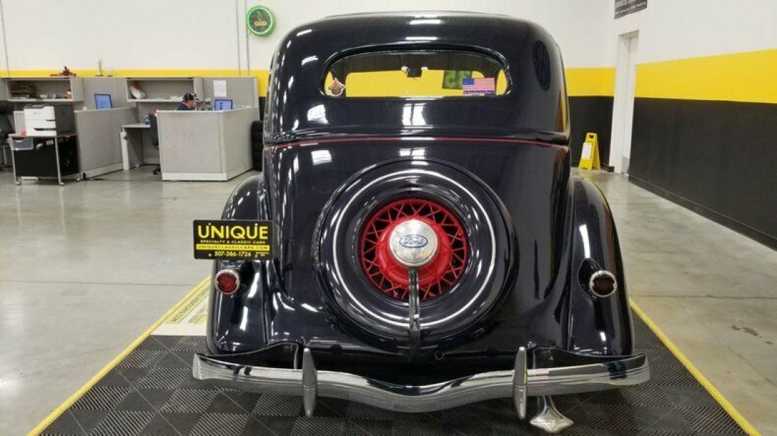 1935 Ford Model 48 Slantback Sedan - photo 5