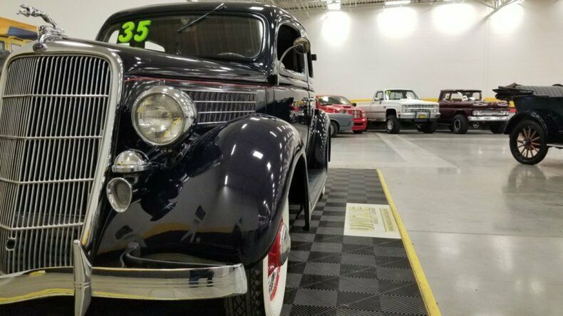 1935 Ford Model 48 Slantback Sedan - photo 9