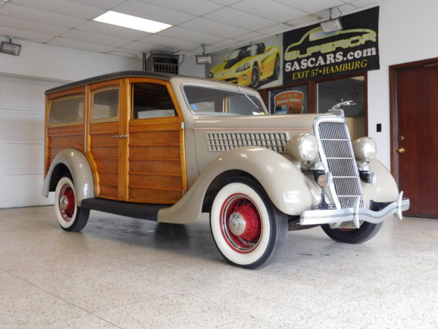 1935 Ford 48 Woody Station Wagon - photo 3