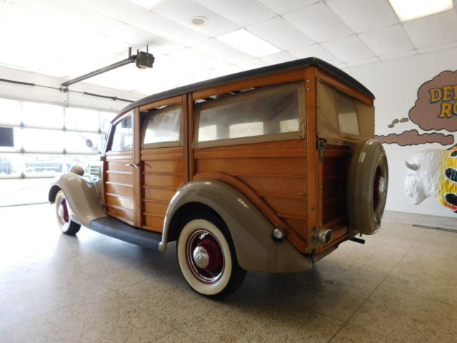 1935 Ford 48 Woody Station Wagon - photo 6