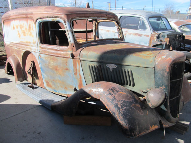 1935 Ford Panel Truck - photo 13