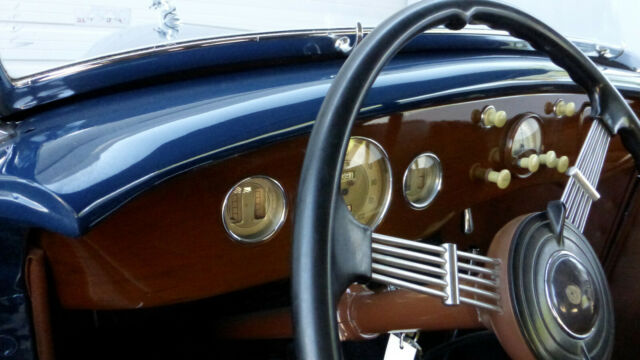1935 Ford Model 48 Deluxe Phaeton - photo 10