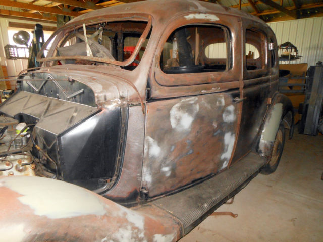 1935 Ford Other Sedan - photo 2