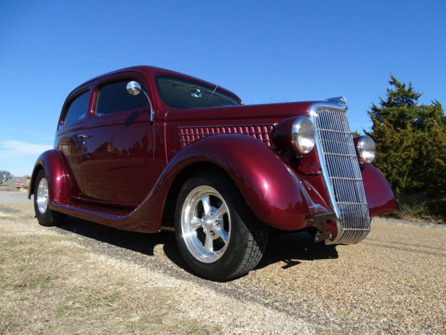 1935 Ford Slantback Street Rod/Firemist Red Metallic/Dove Interior/350CI-GM/A/C 1935 Ford Slantback StreetRod