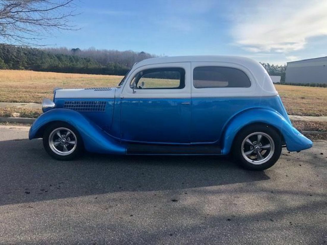 1935 Ford Tudor Sedan Slantback Original Steel Body! Fresh Chevy 383 1935 Ford 2DR