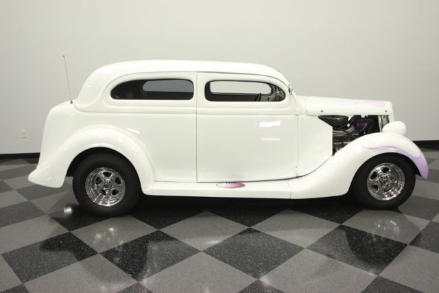 1935 Ford Tudor Street Rod - photo 2