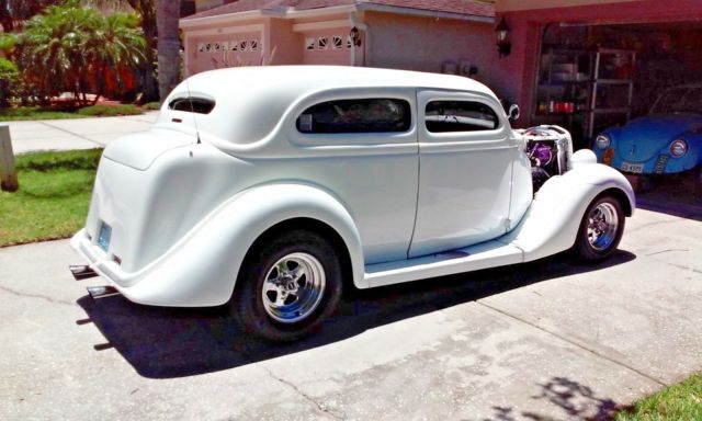1935 Ford Tudor Street Rod - photo 8