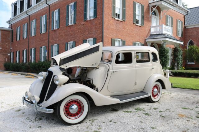 1935 Studebaker Dictator Suicide Sedan - photo 4