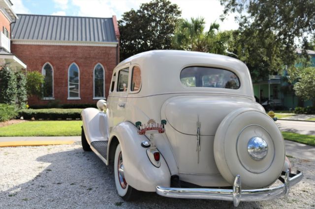 1935 Studebaker Dictator Suicide Sedan - photo 7