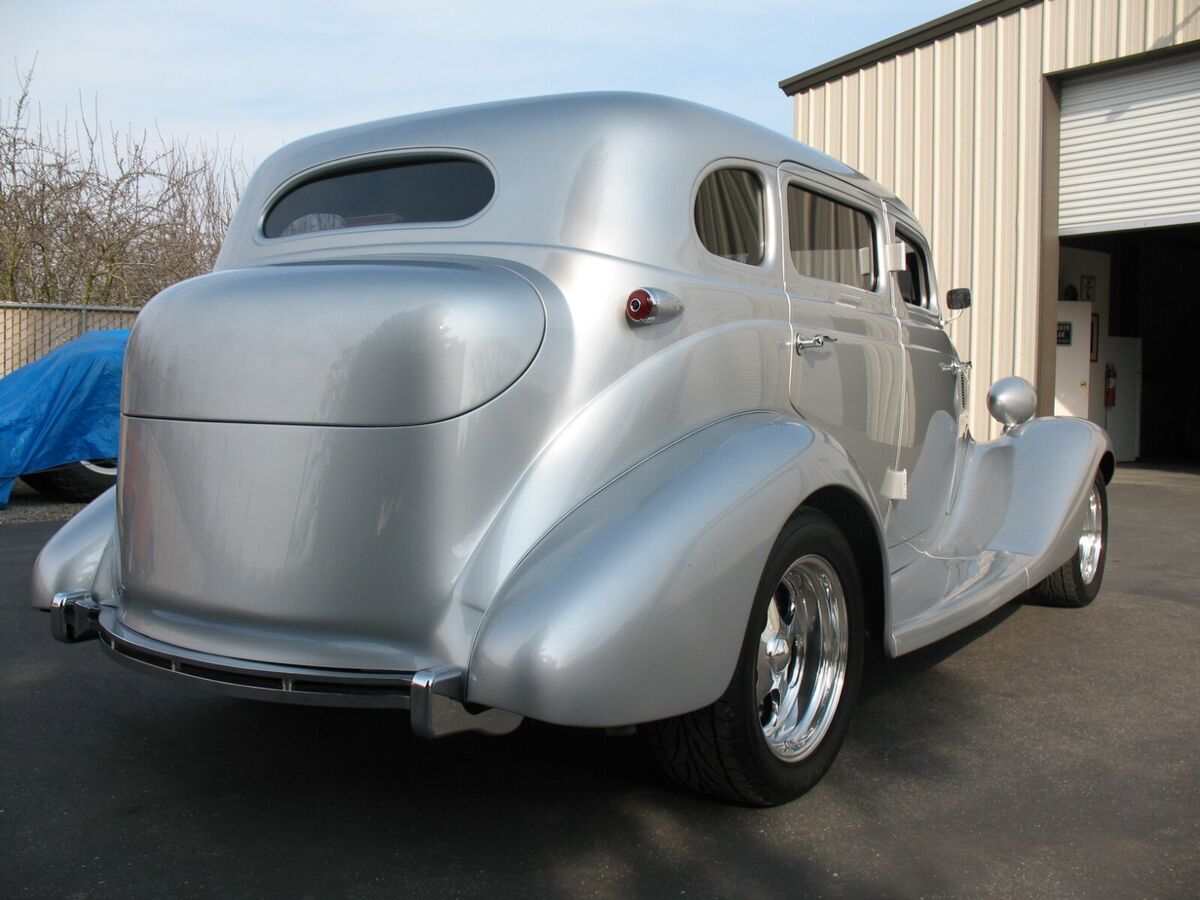 1935 Studebaker - photo 4