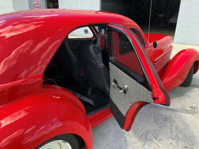 1936 Cord 810 Westchester 4 door - photo 7