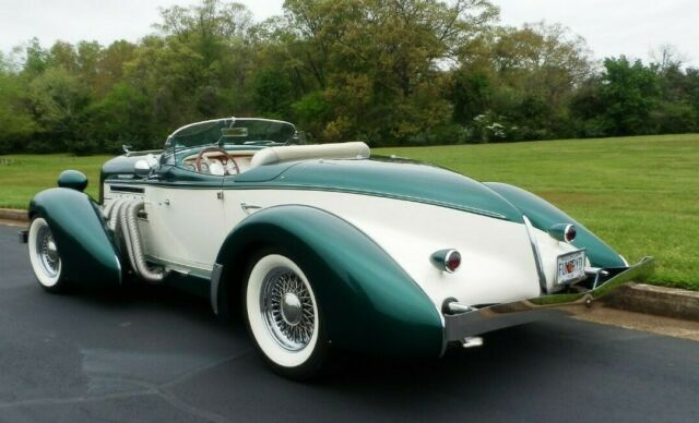 1936 Auburn Boat Tail Speedster Convertible - photo 3