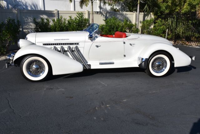 1936 Cord Boattail Speedster Only 600 Miles! - photo 2