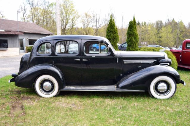 1936 Buick Sedan - photo 4
