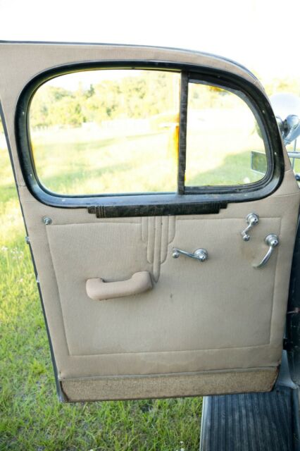 1936 Buick Sedan - photo 10