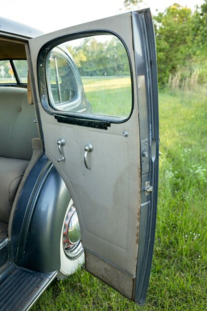 1936 Buick Sedan - photo 9