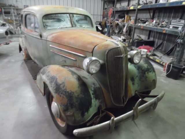 1936 chevy sedan' bought from original owners' put in storage in 1950' 1936 Chevrolet Master Deluxe