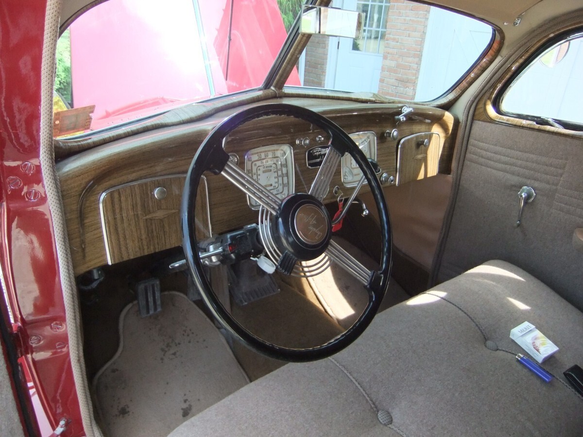 1936 Chrysler Airflow - photo 10