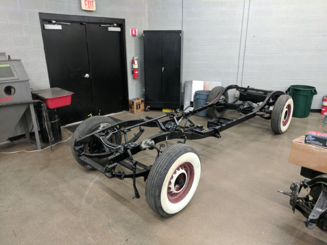 1936 Chrysler Airflow - photo 2